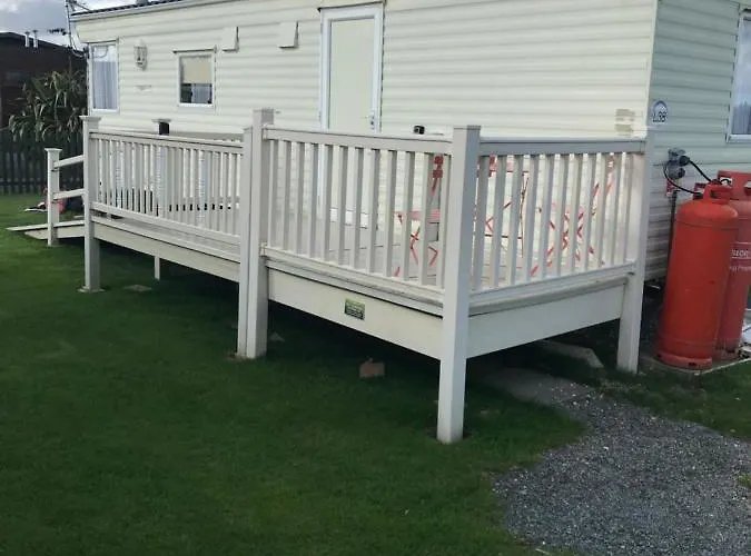L38 Caravan Mablethorpe With Ramp And Gated Decking